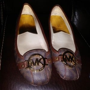 MICHEAL KORS FLATS